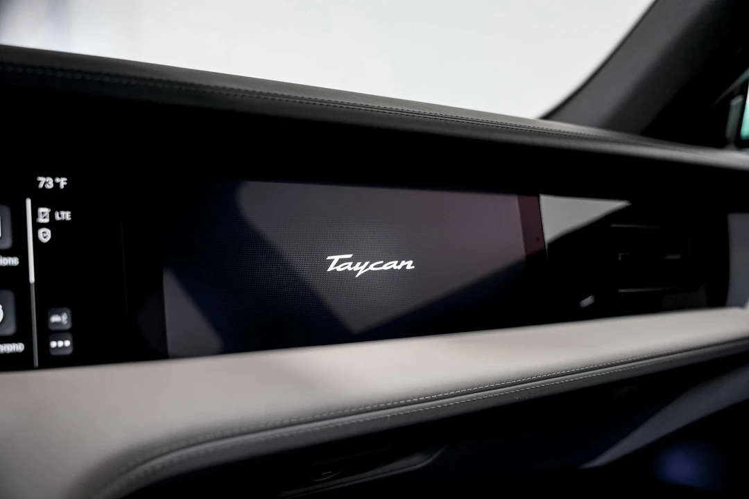2022 Porsche Taycan 4S - Image 19 of 21