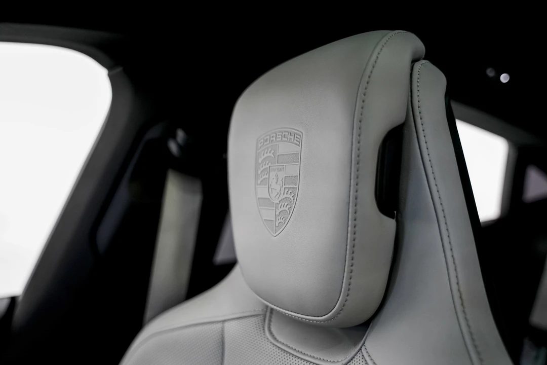 2022 Porsche Taycan 4S - Image 20 of 21