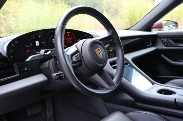 2022 Porsche Taycan 4S - Image 5 of 7