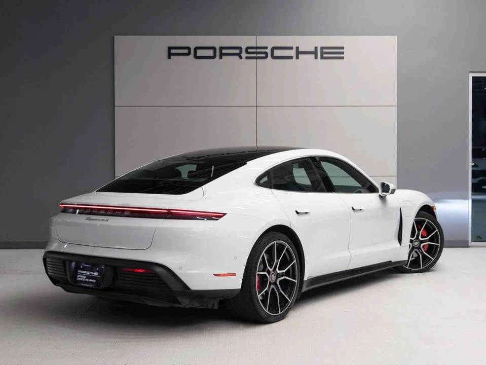 2022 Porsche Taycan 4S - Image 4 of 5