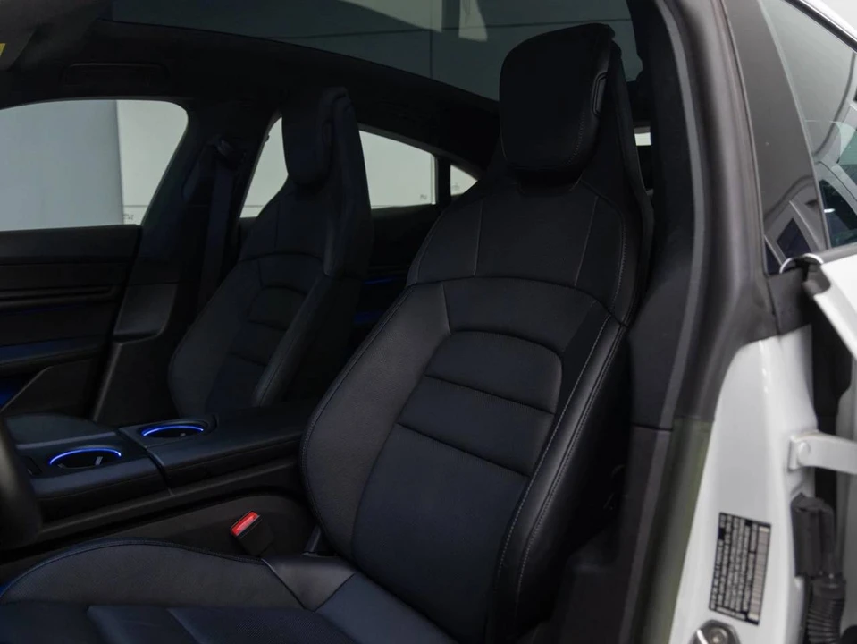 2022 Porsche Taycan 4S - Image 3 of 5