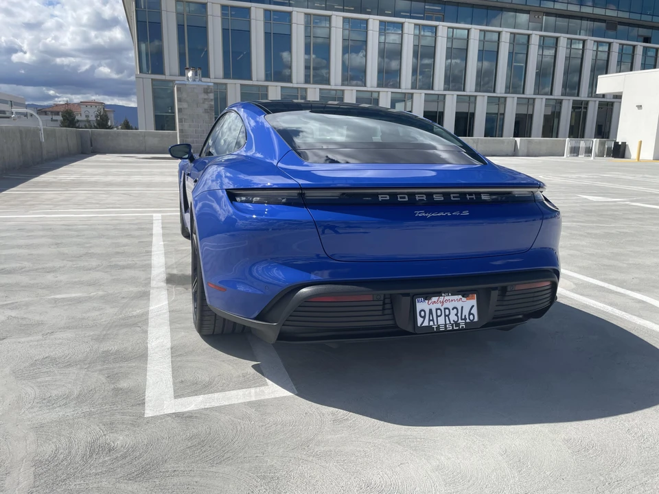 2022 Porsche Taycan 4S - Image 20 of 31