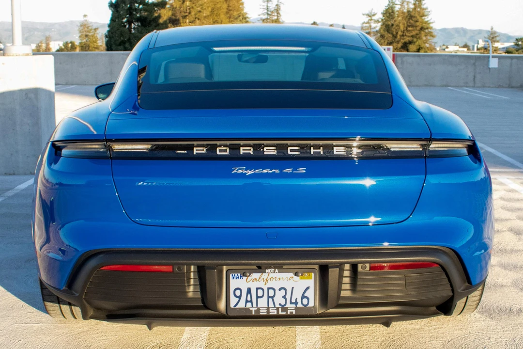 2022 Porsche Taycan 4S - Image 5 of 31