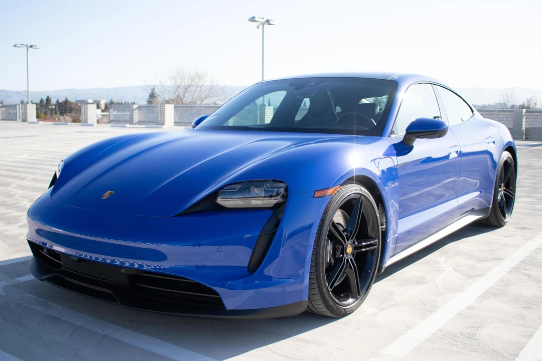 2022 Porsche Taycan 4S - Image 9 of 31