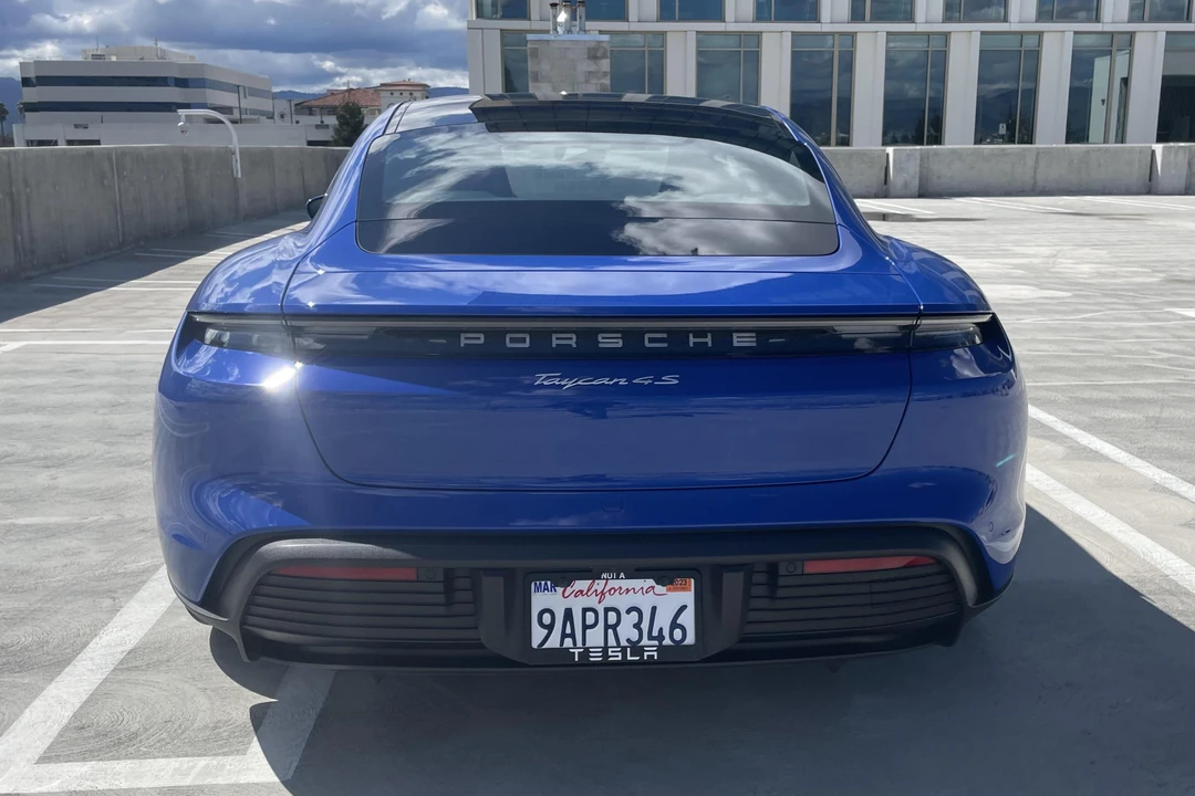 2022 Porsche Taycan 4S - Image 19 of 31
