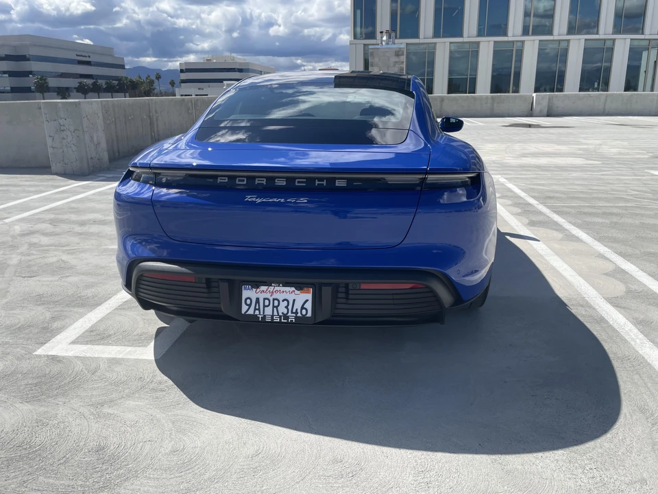 2022 Porsche Taycan 4S - Image 21 of 31