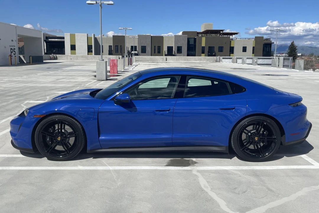 2022 Porsche Taycan 4S - Image 14 of 31
