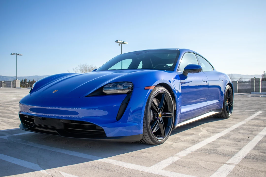 2022 Porsche Taycan 4S - Image 11 of 31