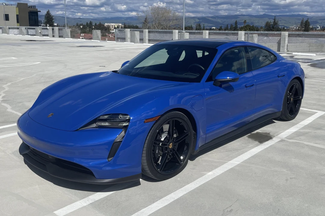 2022 Porsche Taycan 4S - Image 12 of 31