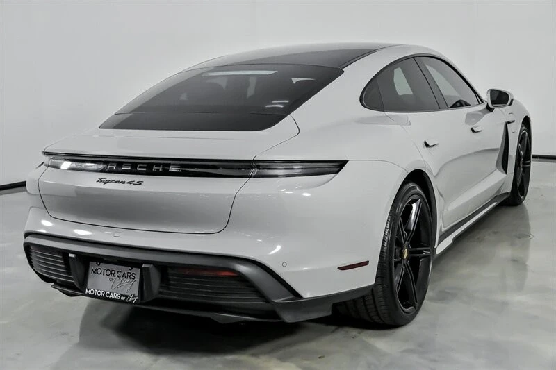 2022 Porsche Taycan 4S - Image 12 of 21