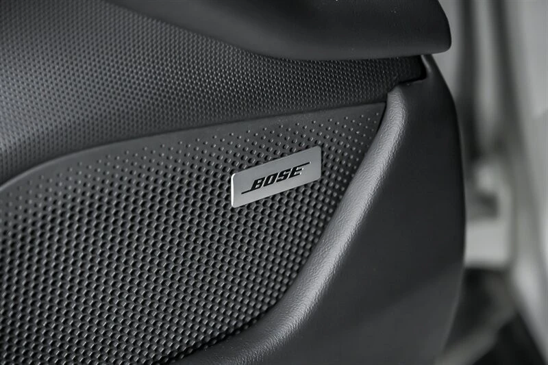 2022 Porsche Taycan 4S - Image 19 of 21