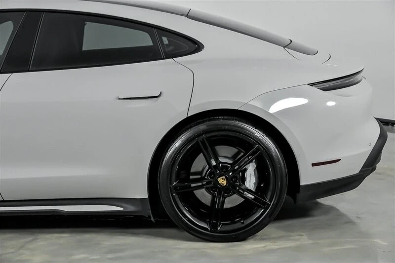 2022 Porsche Taycan 4S - Image 9 of 21