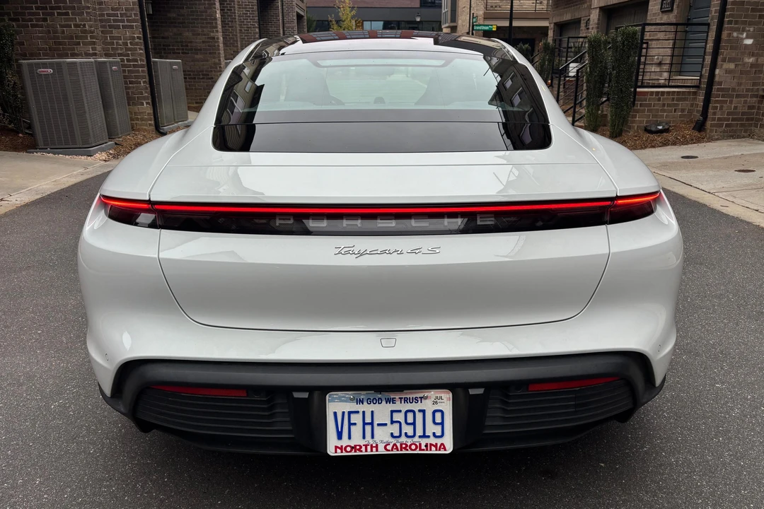 2022 Porsche Taycan 4S - Image 5 of 31