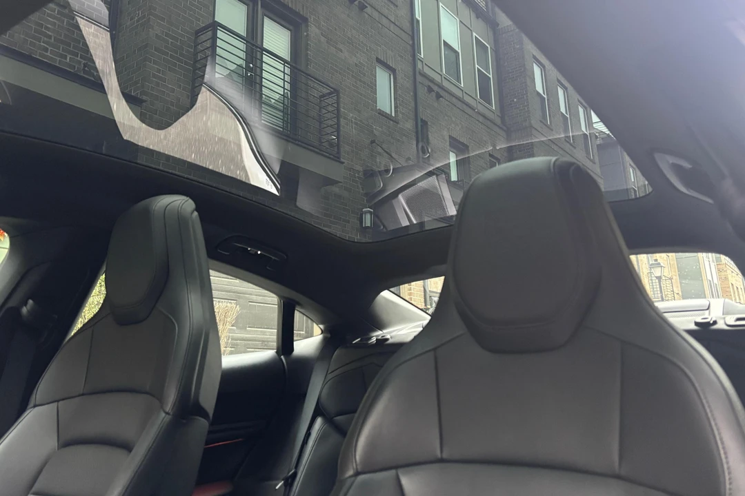 2022 Porsche Taycan 4S - Image 26 of 31