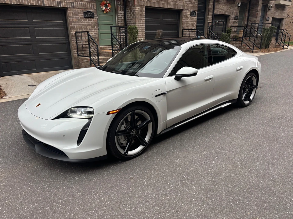 2022 Porsche Taycan 4S - Image 6 of 31