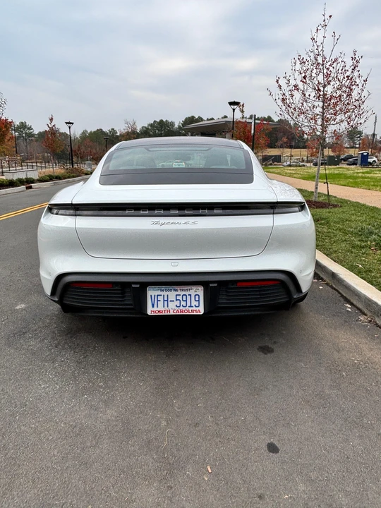 2022 Porsche Taycan 4S - Image 14 of 31
