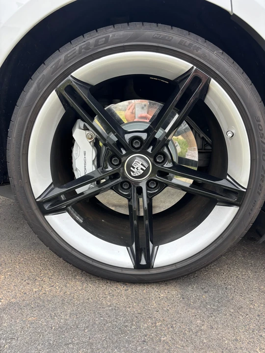 2022 Porsche Taycan 4S - Image 23 of 31