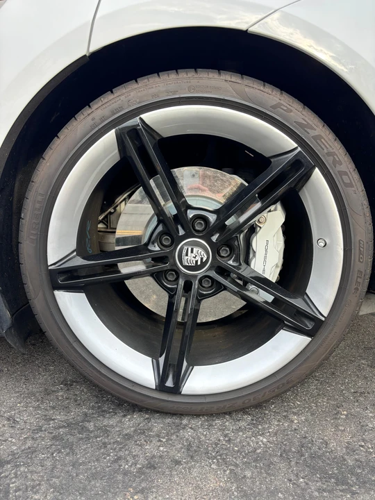 2022 Porsche Taycan 4S - Image 22 of 31