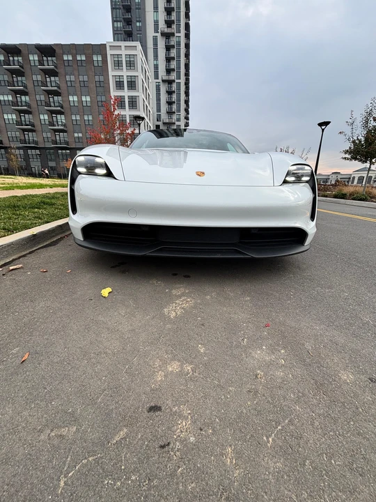 2022 Porsche Taycan 4S - Image 10 of 31