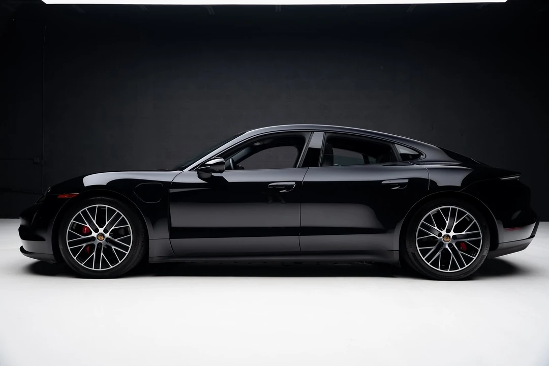 2022 Porsche Taycan 4S - Image 17 of 21