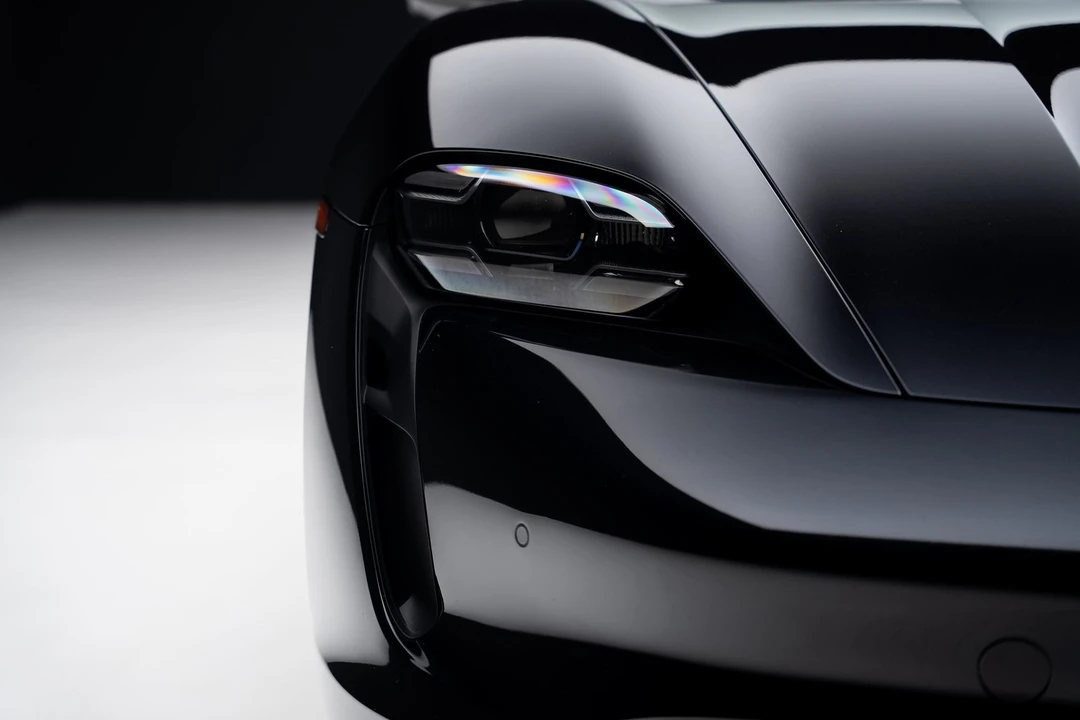 2022 Porsche Taycan 4S - Image 8 of 12