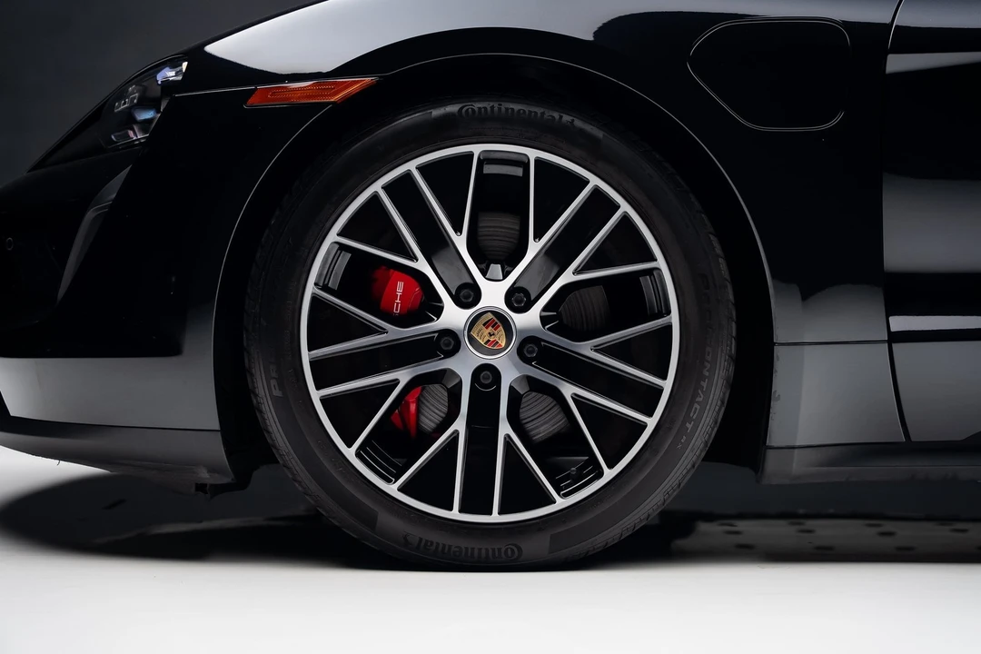 2022 Porsche Taycan 4S - Image 18 of 21