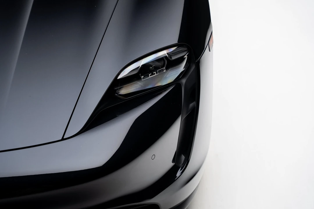 2022 Porsche Taycan 4S - Image 11 of 12