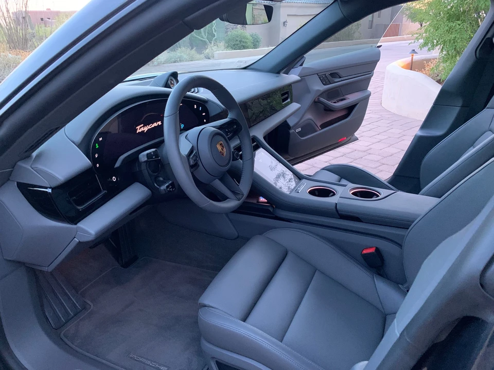 2022 Porsche Taycan 4S - Image 7 of 11