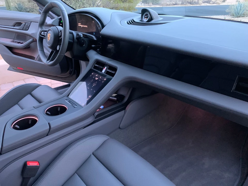 2022 Porsche Taycan 4S - Image 8 of 11