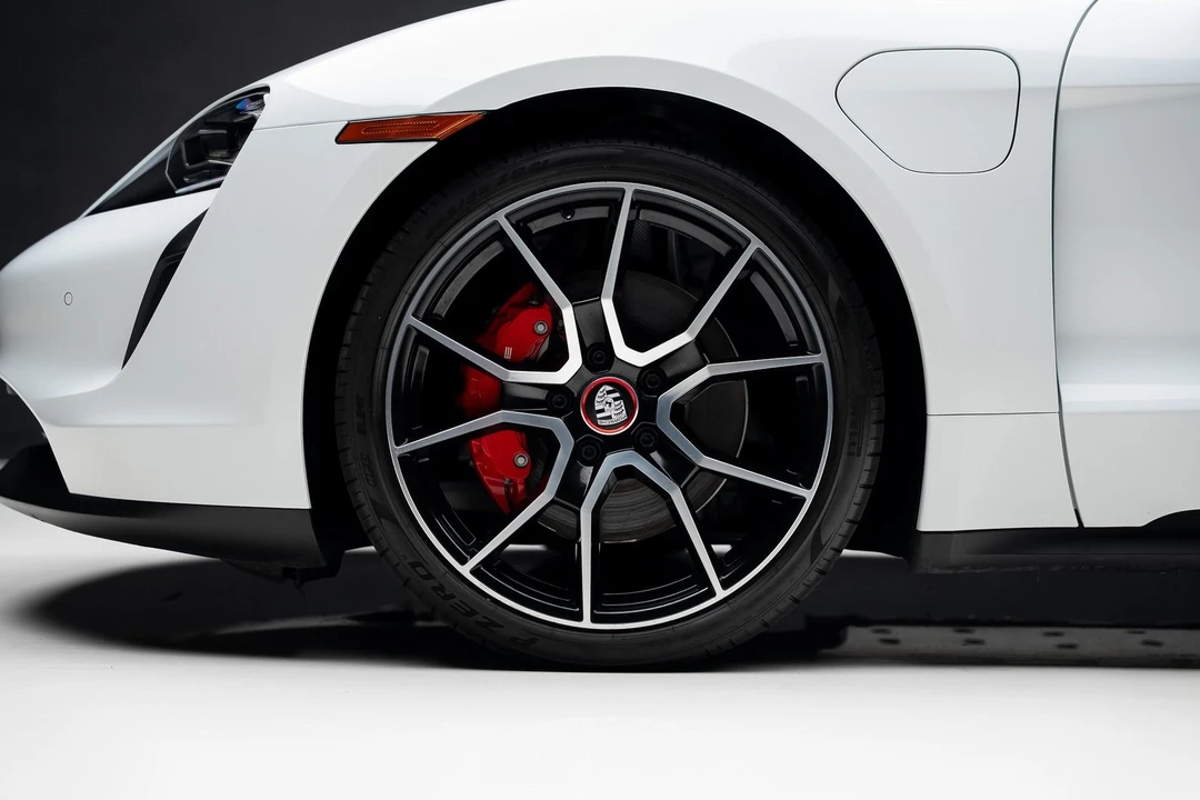 2022 Porsche Taycan 4S - Image 18 of 21