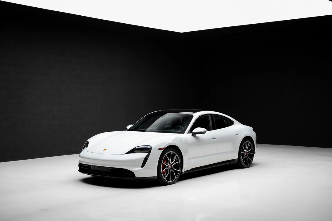 2022 Porsche Taycan 4S - Image 4 of 12
