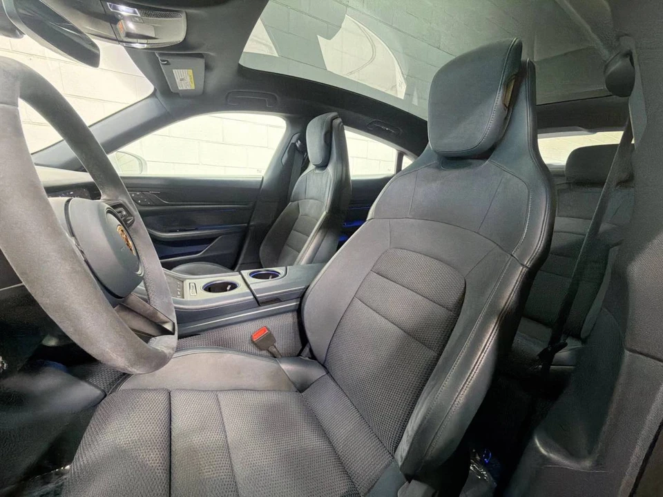 2022 Porsche Taycan 4S - Image 5 of 5