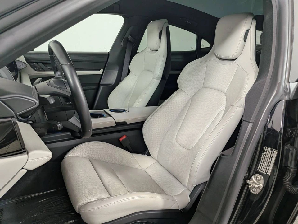 2022 Porsche Taycan 4S - Image 5 of 5