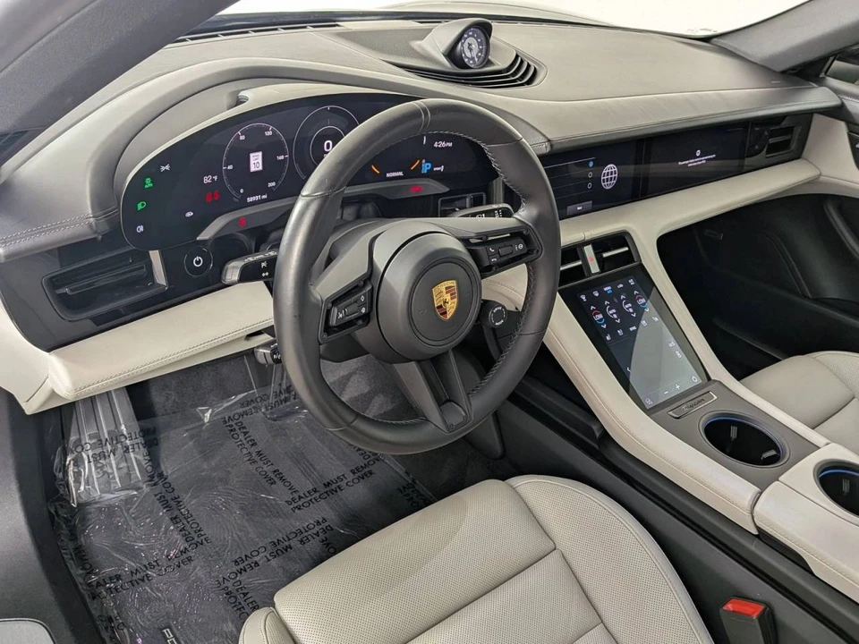 2022 Porsche Taycan 4S - Image 4 of 5