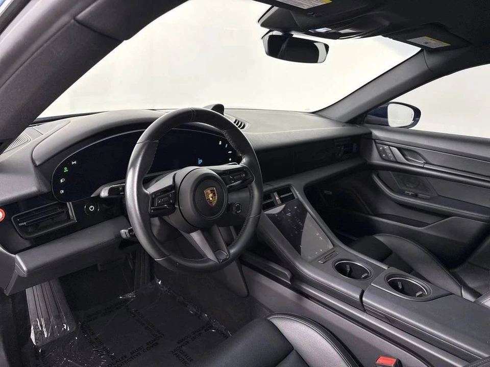 2022 Porsche Taycan 4S - Image 4 of 5