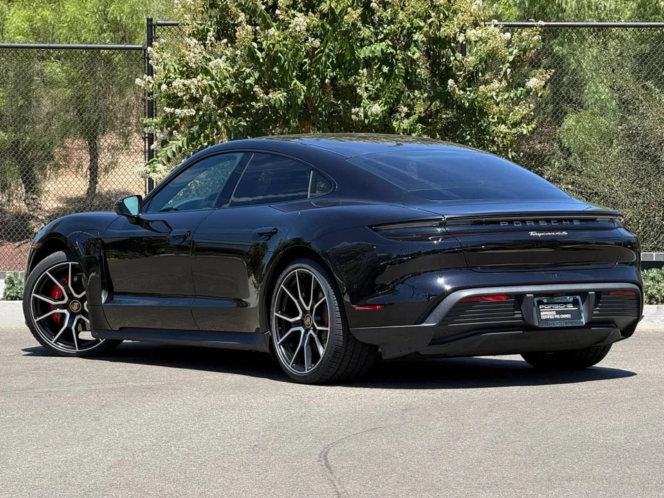 2022 Porsche Taycan 4S - Image 3 of 5
