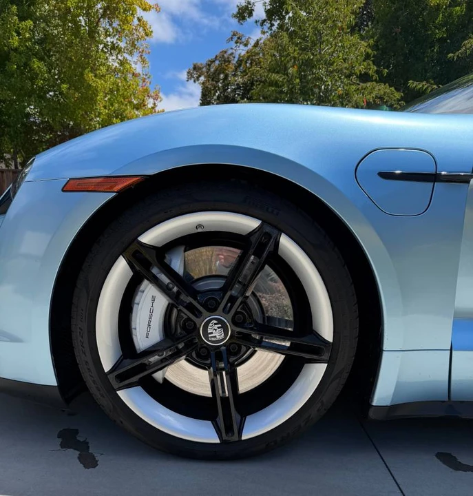 2022 Porsche Taycan 4S - Image 15 of 18