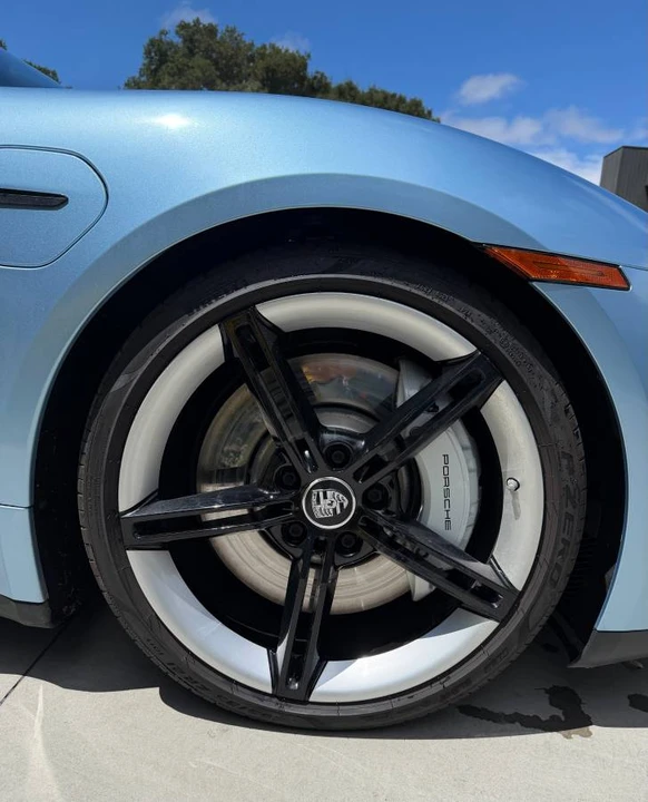 2022 Porsche Taycan 4S - Image 14 of 18