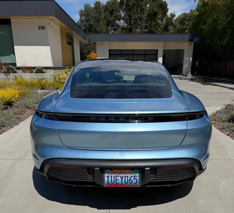 2022 Porsche Taycan 4S - Image 12 of 18