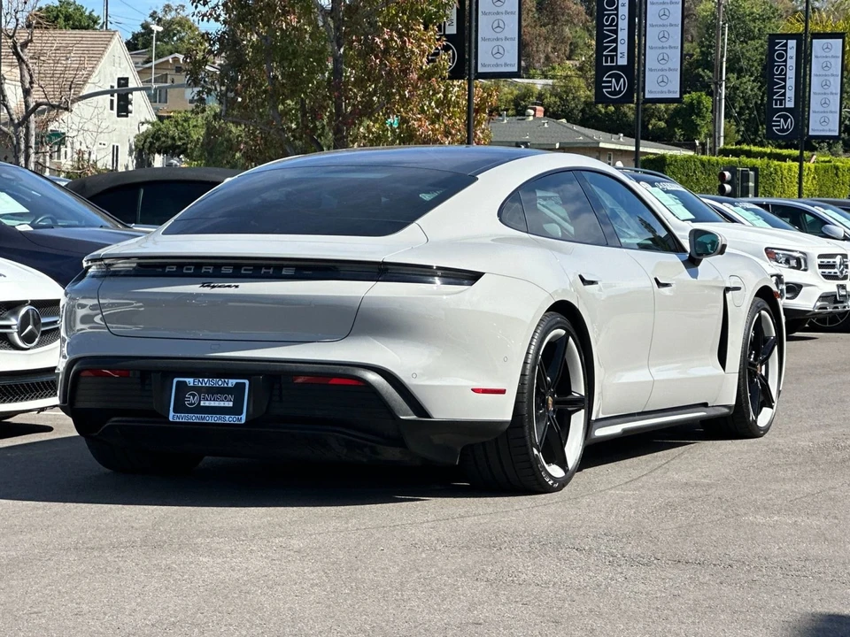 2022 Porsche Taycan - Image 3 of 12