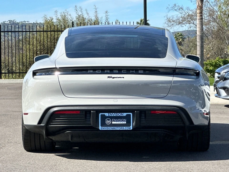2022 Porsche Taycan - Image 4 of 12