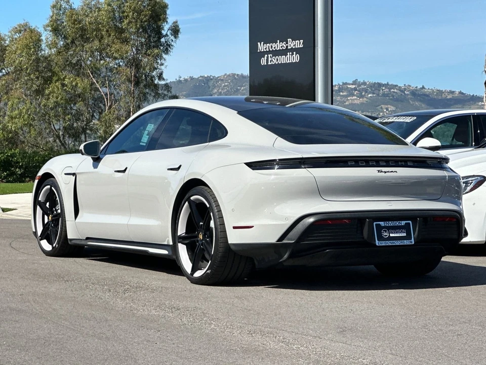 2022 Porsche Taycan - Image 5 of 12