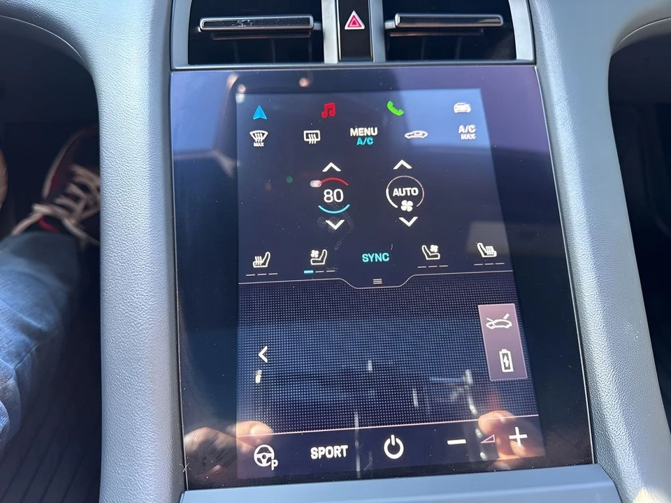 2022 Porsche Taycan - Image 20 of 21