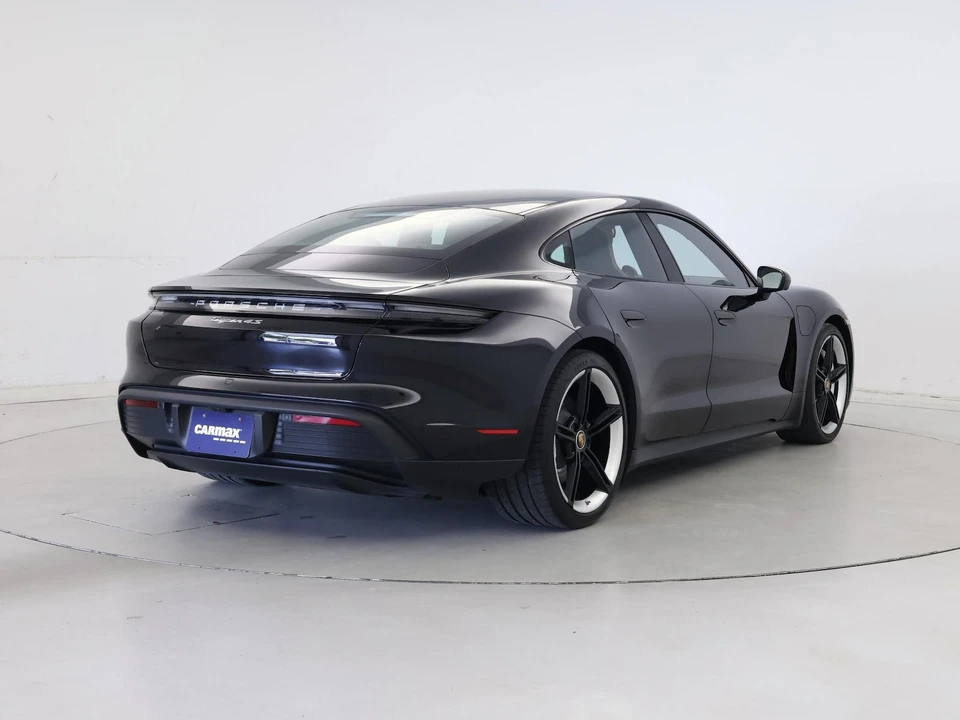 2022 Porsche Taycan 4S - Image 9 of 26