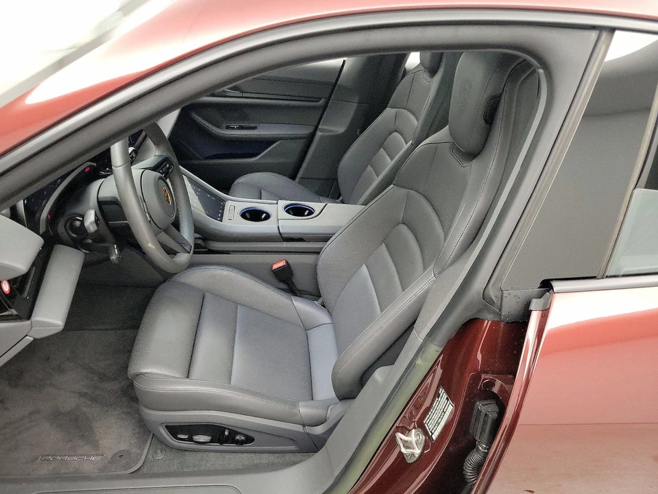 2022 Porsche Taycan - Image 12 of 27