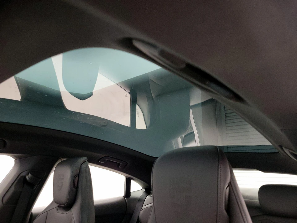 2022 Porsche Taycan - Image 20 of 27