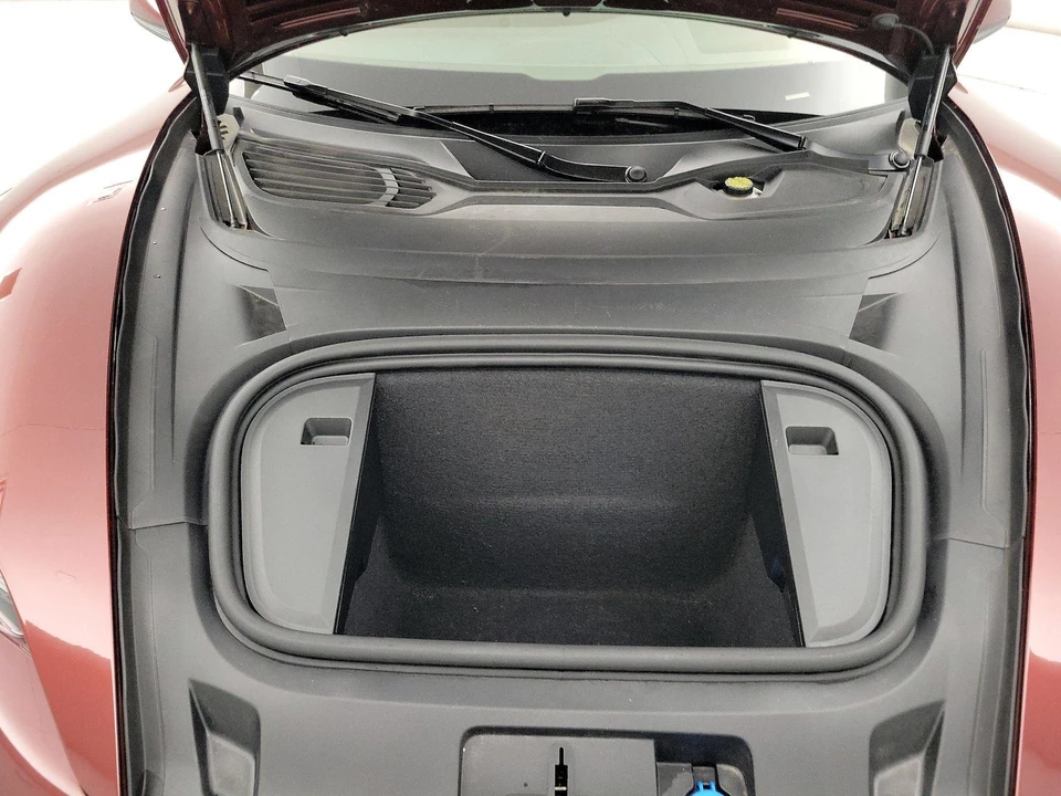 2022 Porsche Taycan - Image 23 of 27