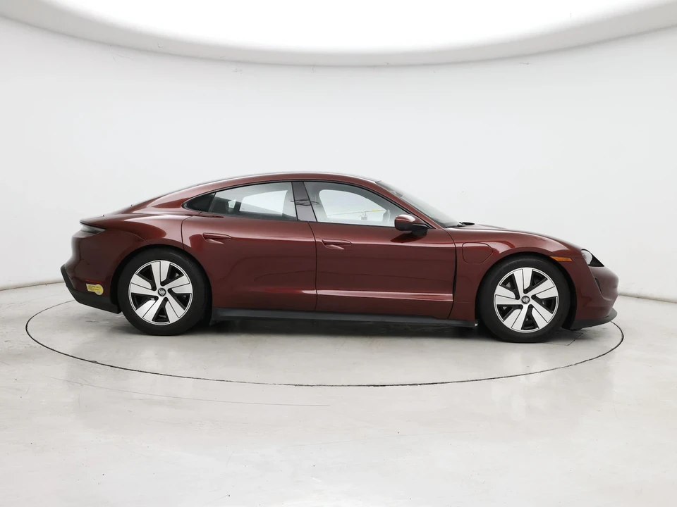 2022 Porsche Taycan - Image 8 of 27