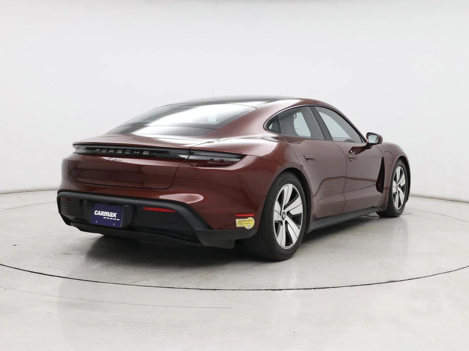 2022 Porsche Taycan - Image 9 of 27