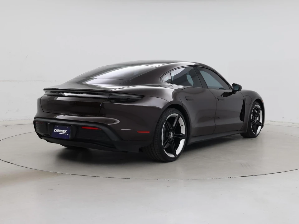 2022 Porsche Taycan - Image 9 of 27